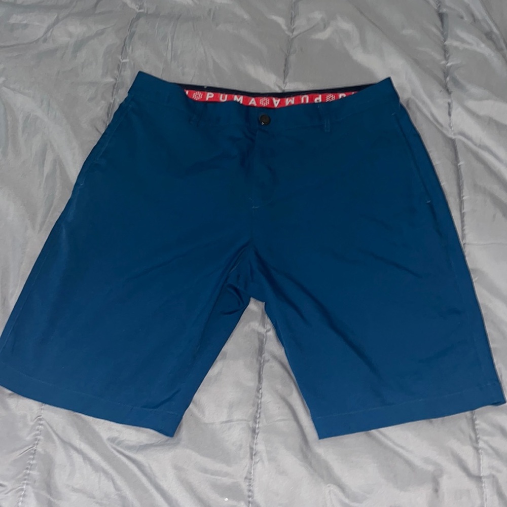 Palmer. Cargo shorts.